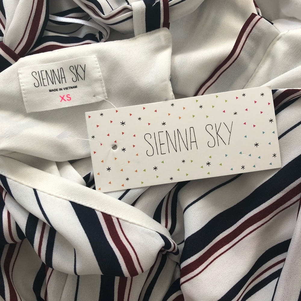NWT Capri Striped Romper - Picture 5 of 5